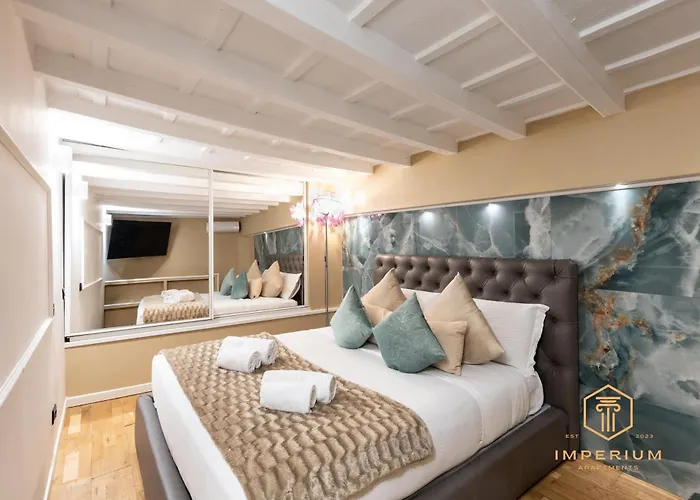 Teatro Pace Palace - Historic Center, Luxury Apartment, 3 Bdr, A-c Rom