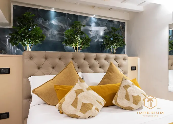 Apartment Teatro Pace Palace - Historic Center, Luxury Apartment, 3 Bdr, A-c