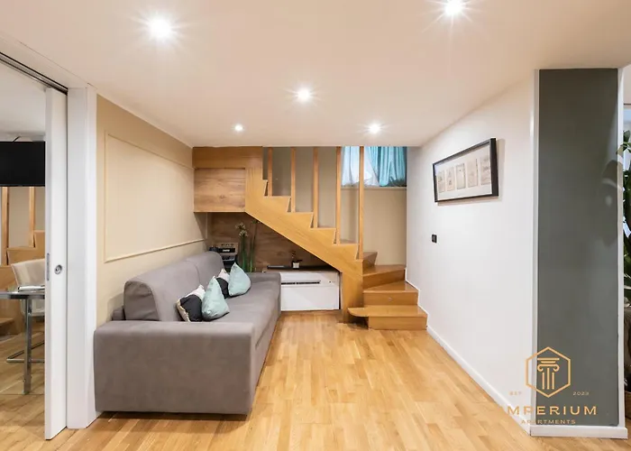 Apartment Teatro Pace Palace - Historic Center, Luxury Apartment, 3 Bdr, A-c